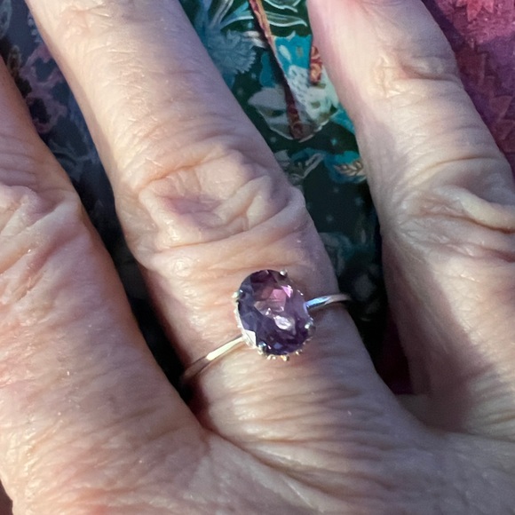 Jewelry - Color changing Elegant Alexandrite Gemstone Ring